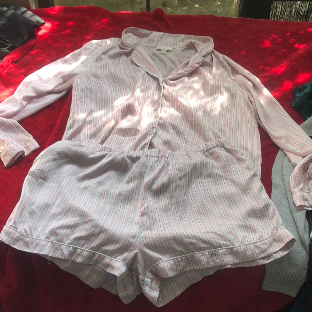 Complete pink striped silk pj set